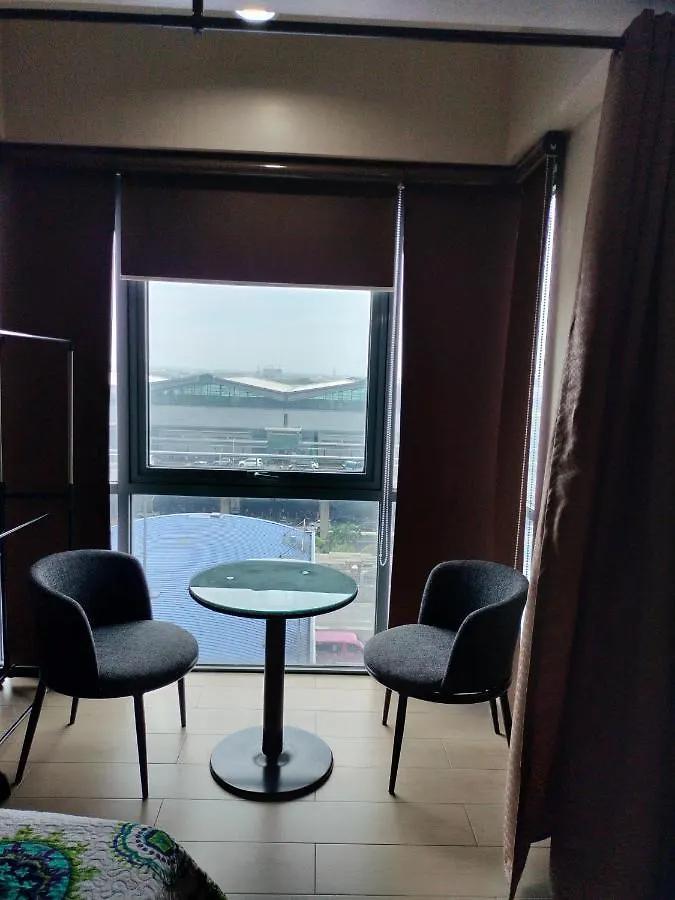 Rqui Condotel Near Airport Pasay 0*,