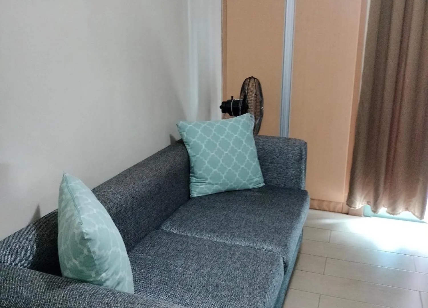 Aparthotel Rqui Condotel Near Airport Pasay