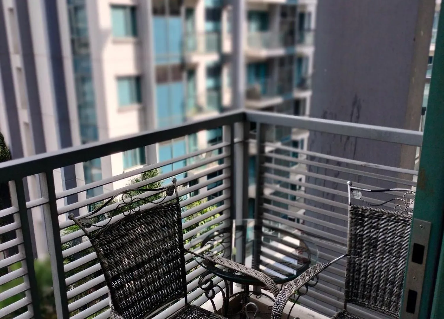 Aparthotel Rqui Condotel Near Airport Pasay