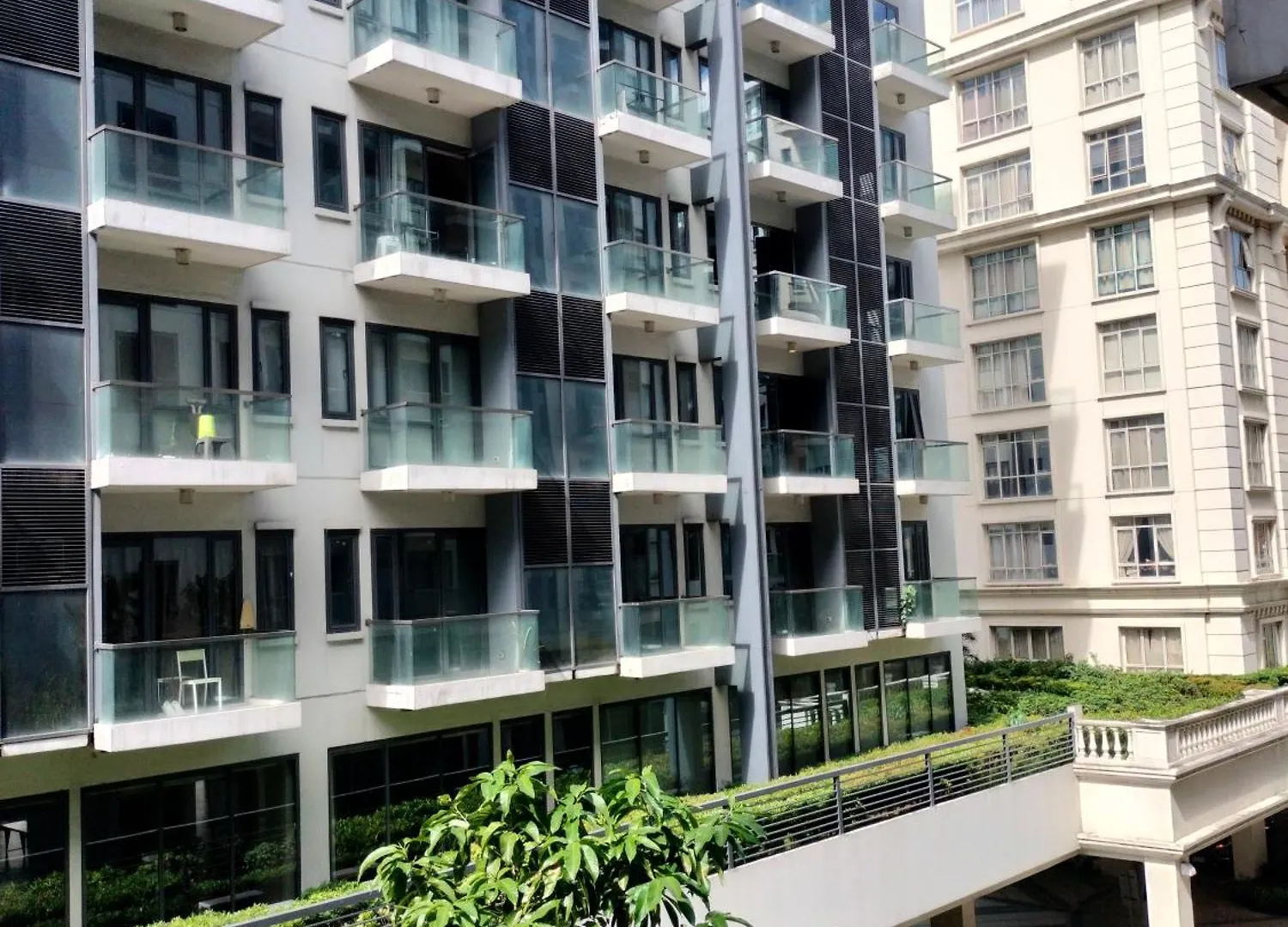 Rqui Condotel Near Airport Pasay