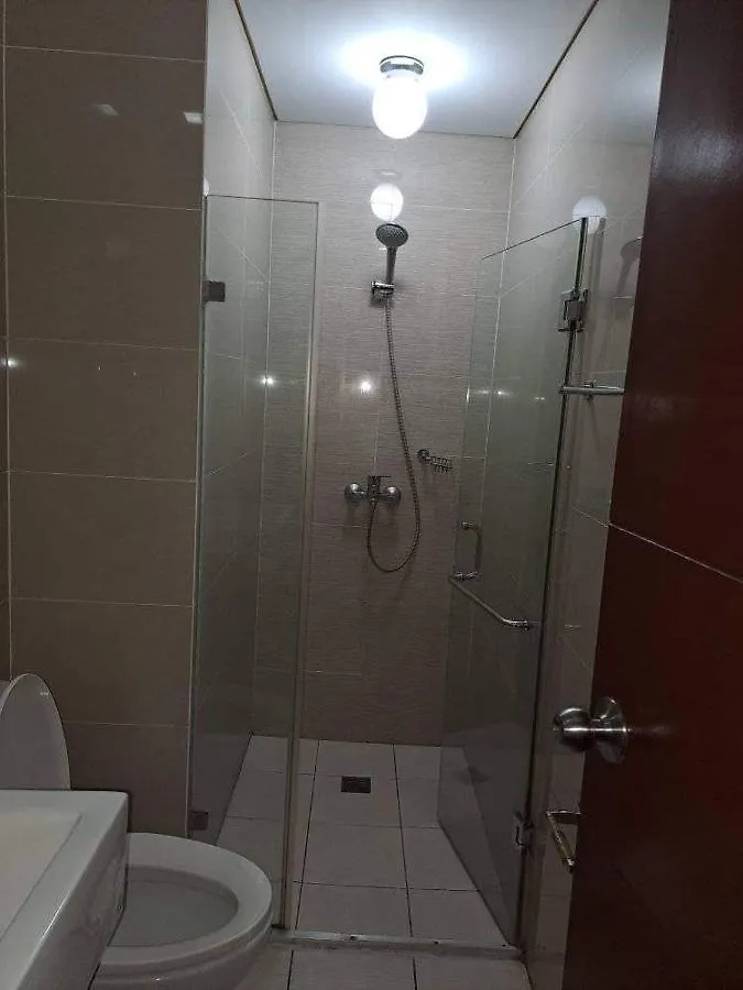 Rqui Condotel Near Airport Pasay