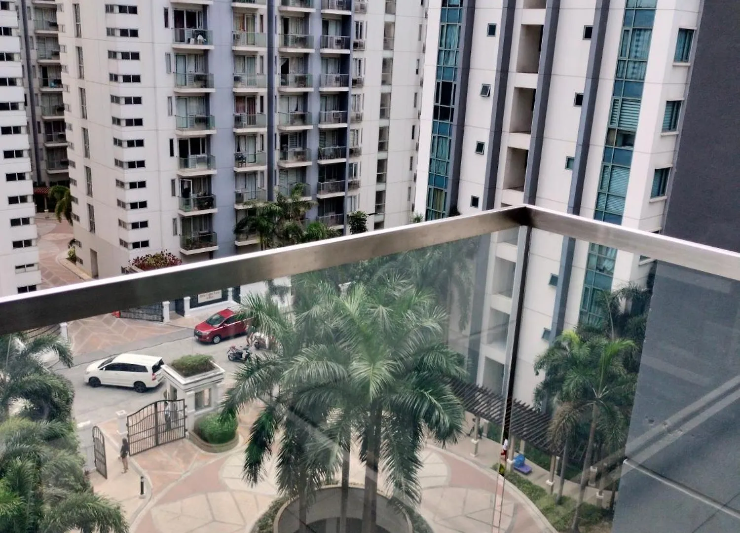 Rqui Condotel Near Airport Pasay 0*,